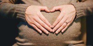 做试管胚胎移植，究竟对女性的身体有没有伤害?