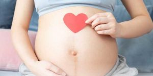 怀孕后期生的女儿有什么特点？需要注意什么？