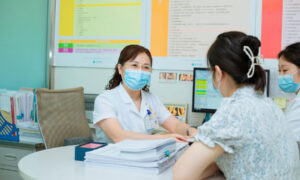 现在医生建议做试管婴儿，要听医生的吗?